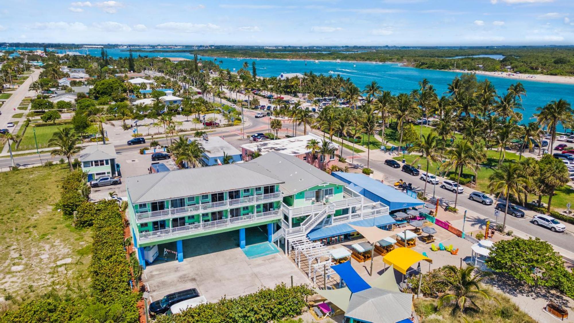 Partial Ocean View Hotel Room- King Bed #1 Fort Pierce Εξωτερικό φωτογραφία